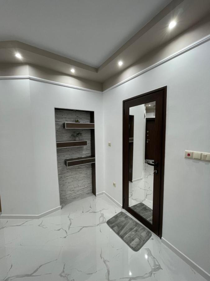 Apartament Deluxe Karina-Free Parking 布尔加斯 外观 照片