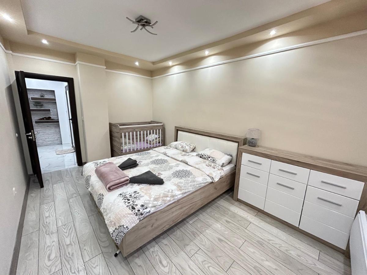 Apartament Deluxe Karina-Free Parking 布尔加斯 外观 照片